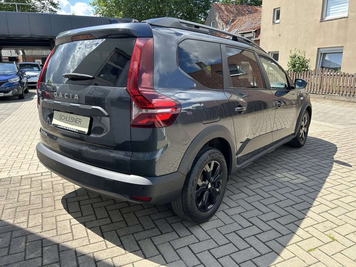 Fahrzeugbild eines Dacia Jogger