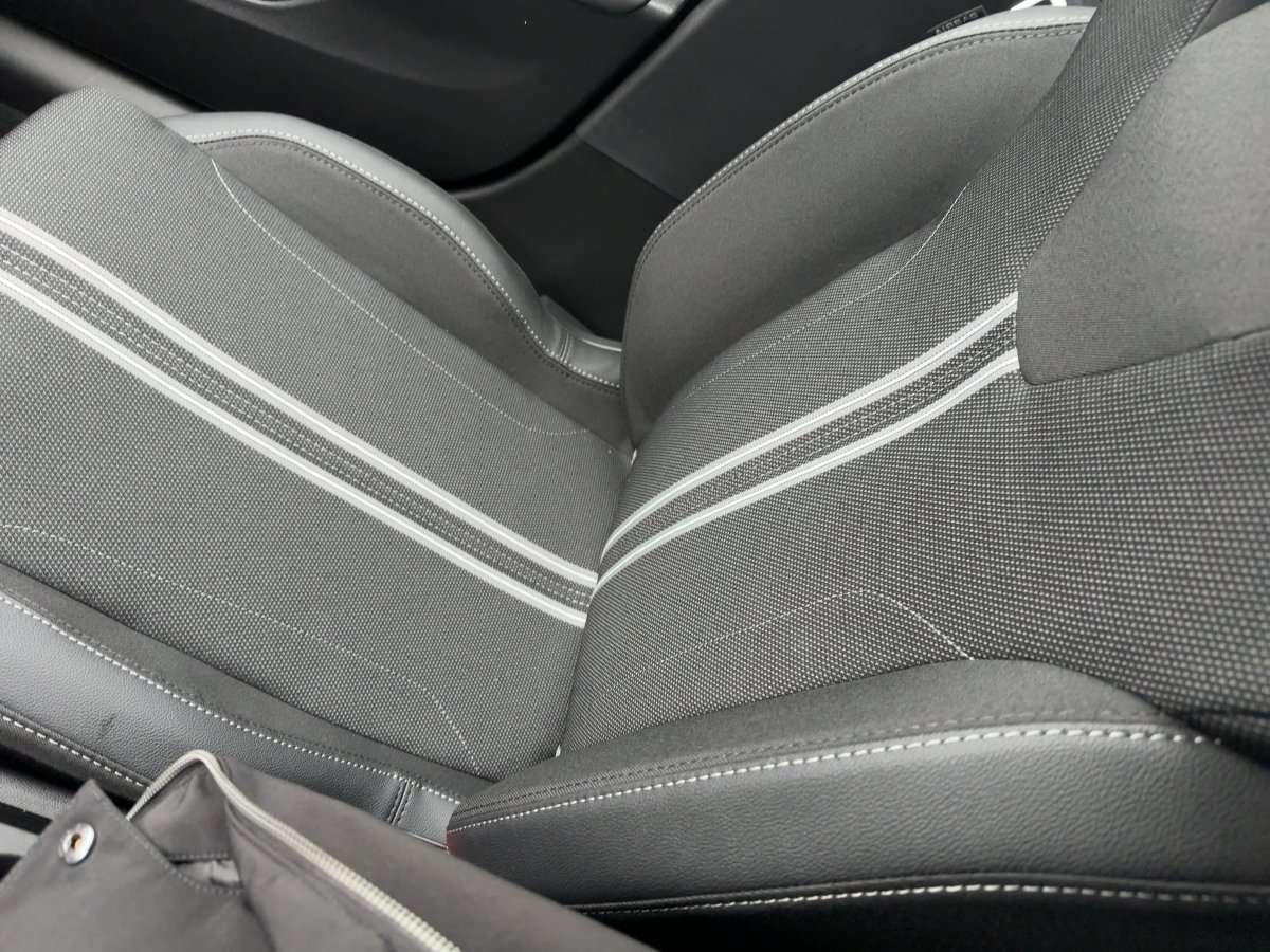 Fahrzeugbild eines Opel Corsa