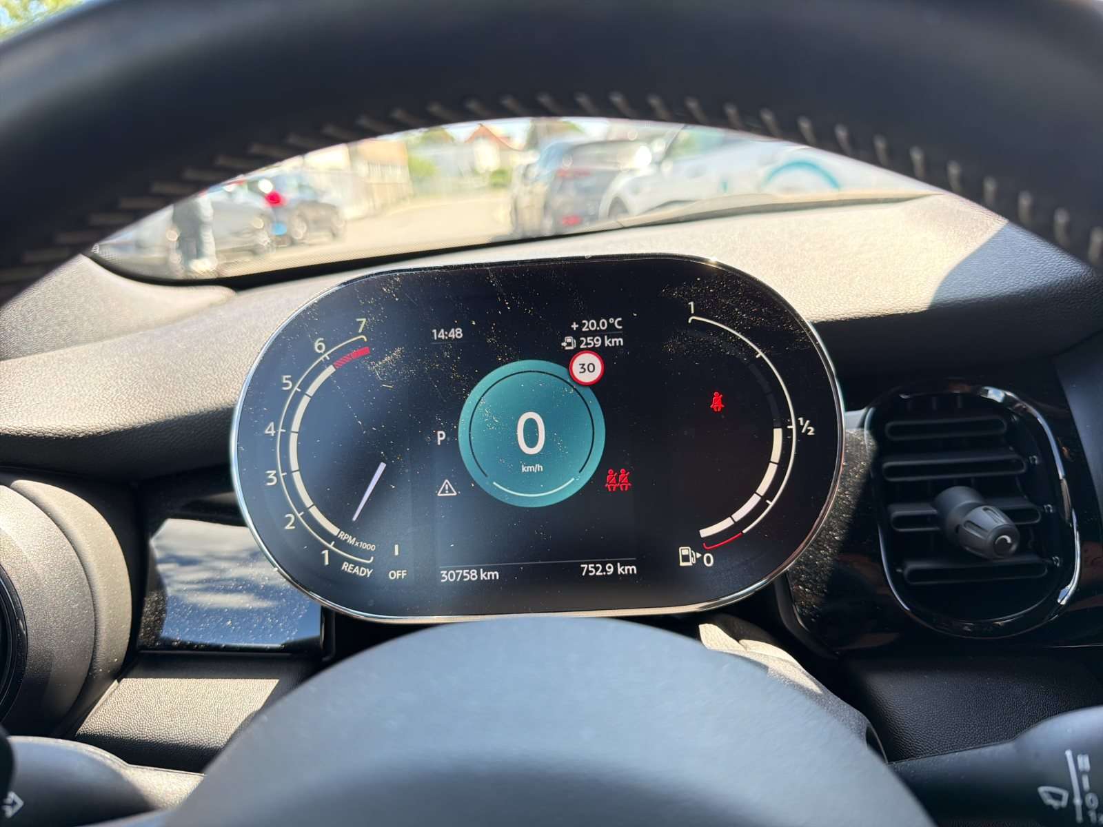 Fahrzeugbild eines MINI COOPER