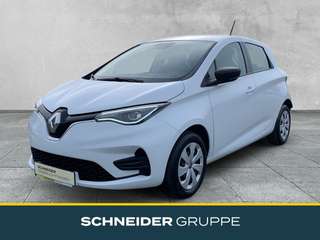 Schräge Frontansicht auf einen Renault ZOE , freigestellt