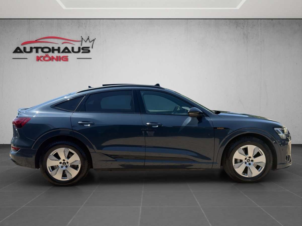 Fahrzeugbild eines Audi e-tron