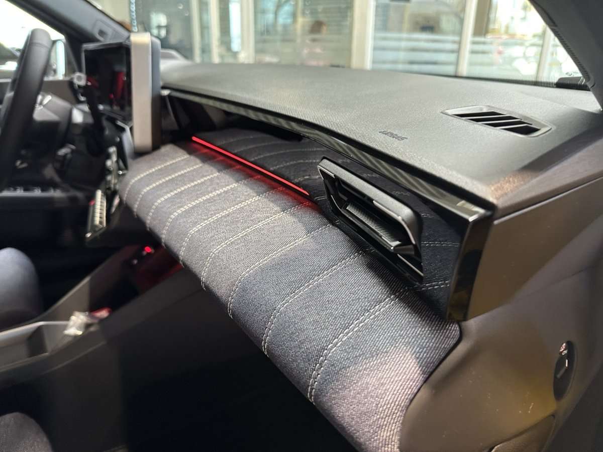 Fahrzeugbild eines Renault 5 E-TECH