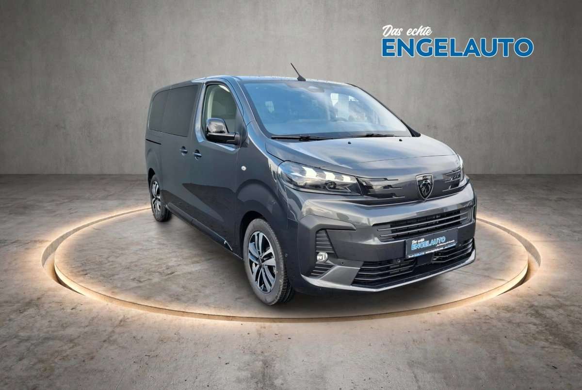 Fahrzeugbild eines Peugeot Traveller