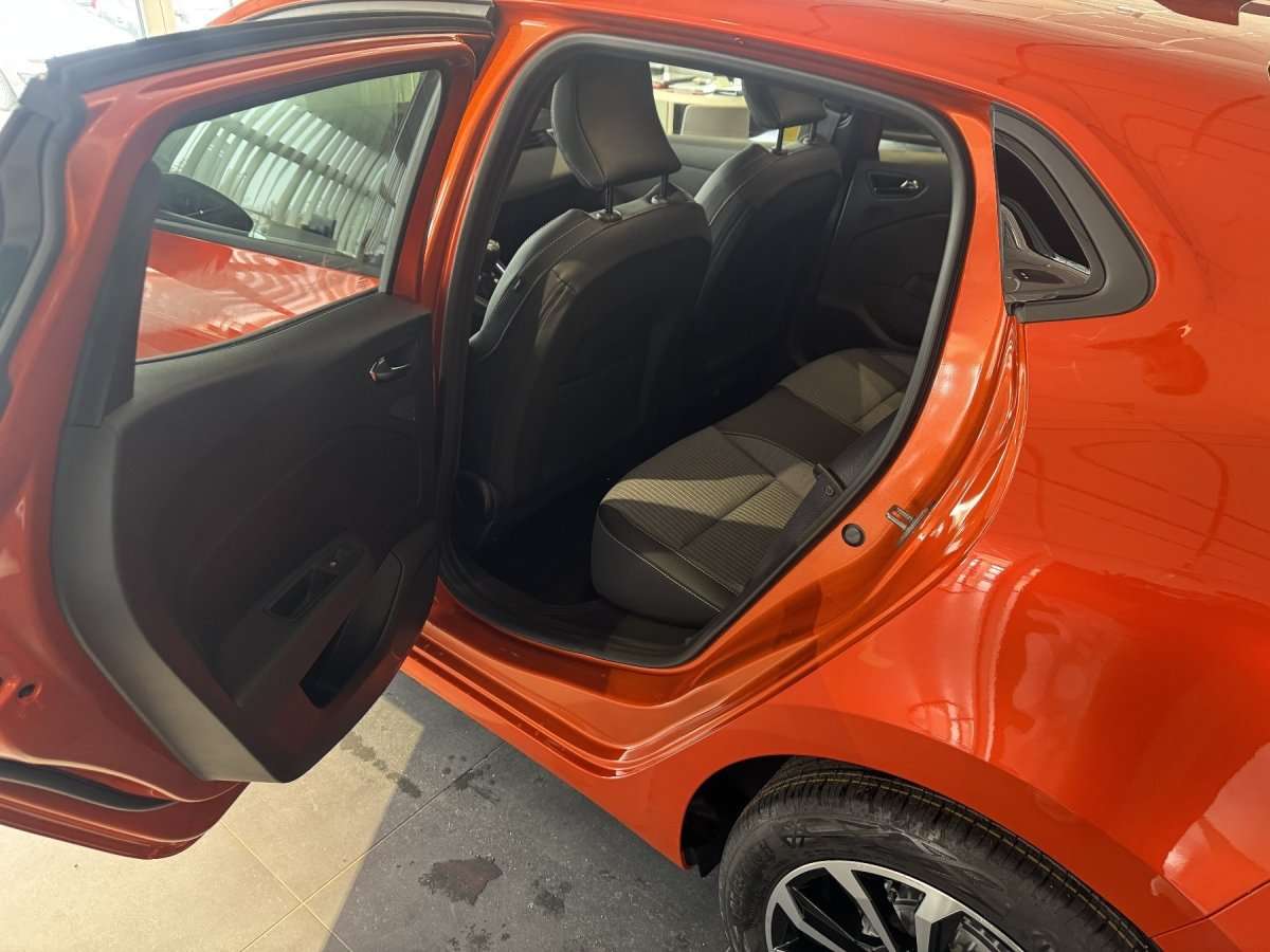 Fahrzeugbild eines Renault Clio