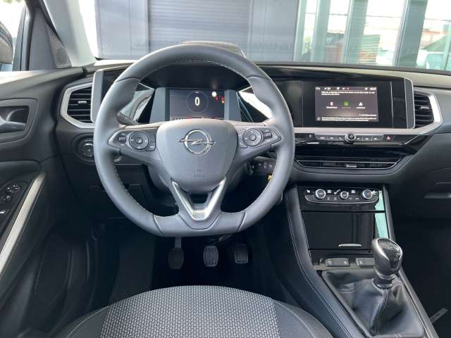 Fahrzeugbild eines Opel Grandland X