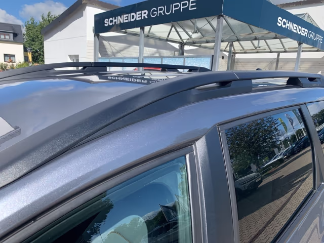 Fahrzeugbild eines Dacia Jogger