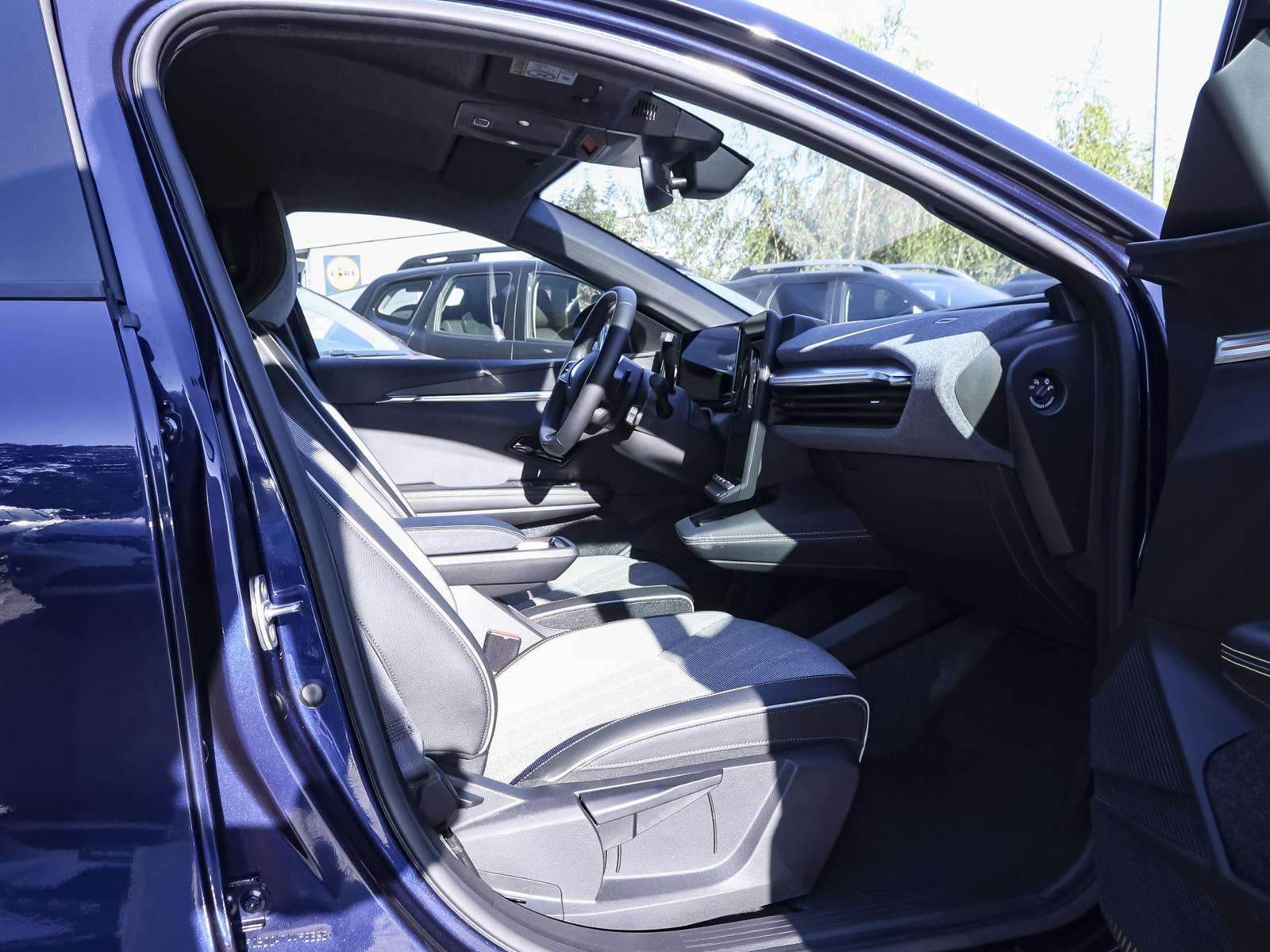 Fahrzeugbild eines Renault Megane E-TECH