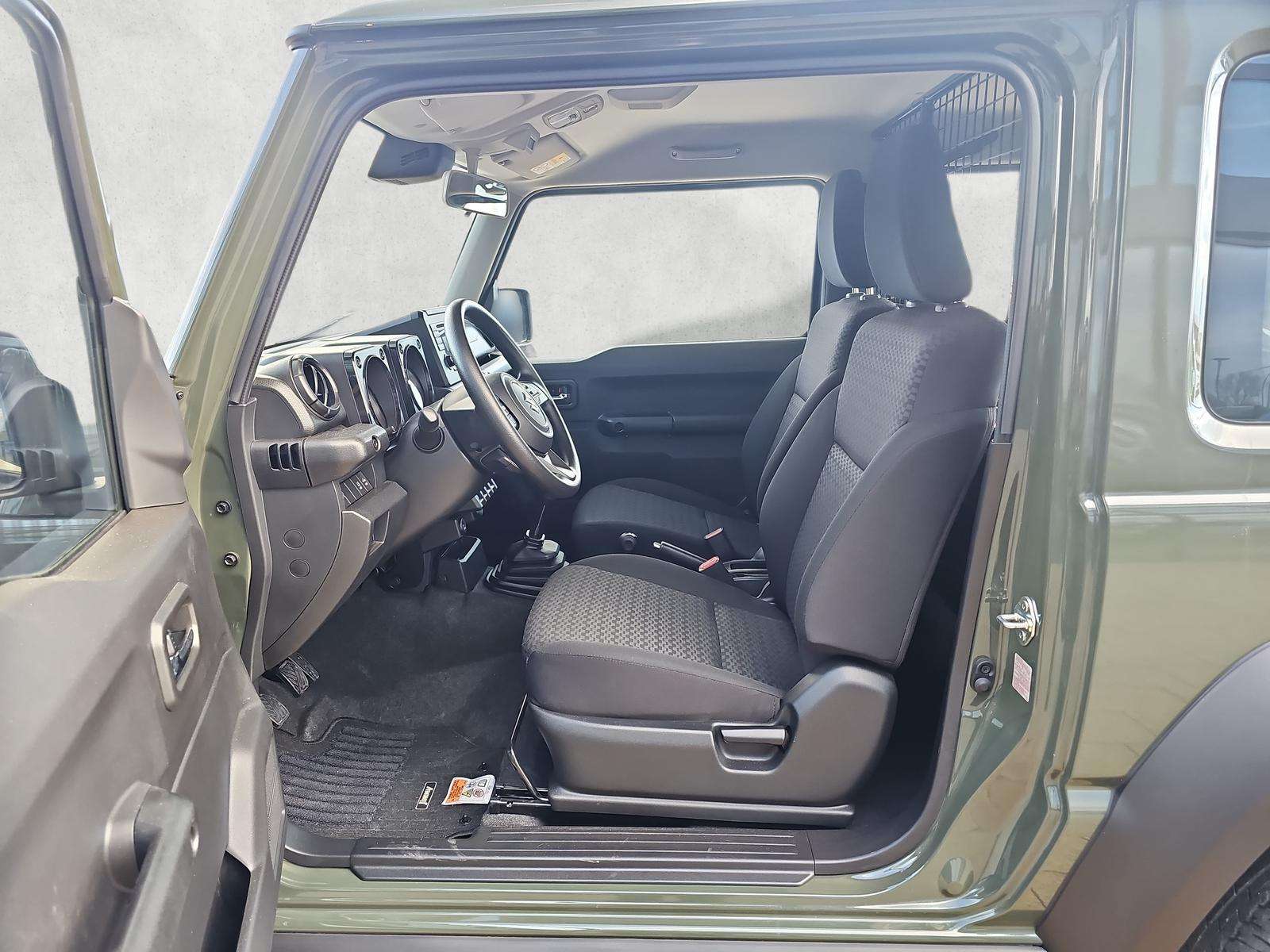 Fahrzeugbild eines Suzuki Jimny