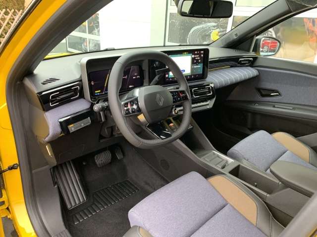 Fahrzeugbild eines Renault 5 E-TECH