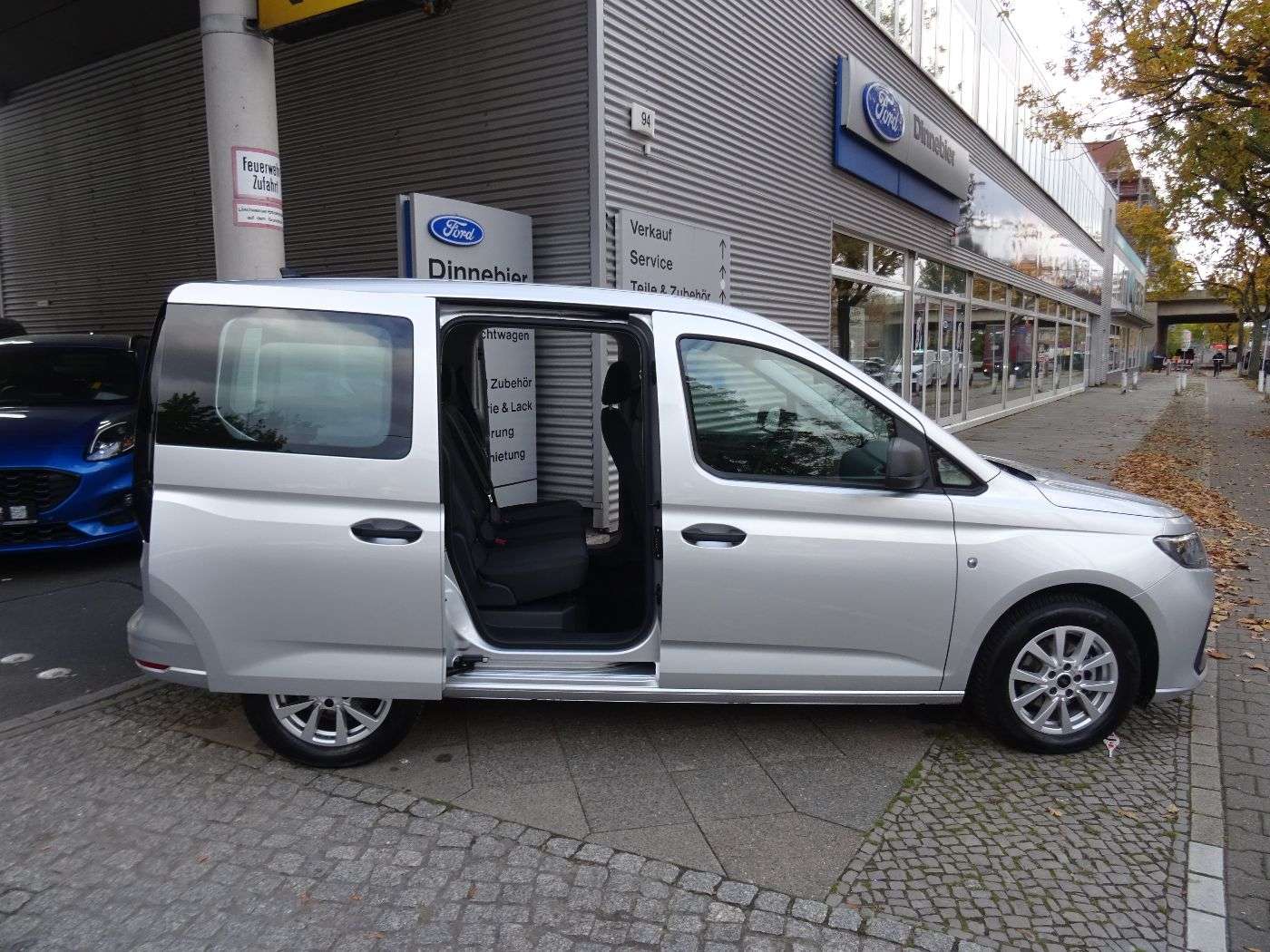 Fahrzeugbild eines Ford Tourneo Connect