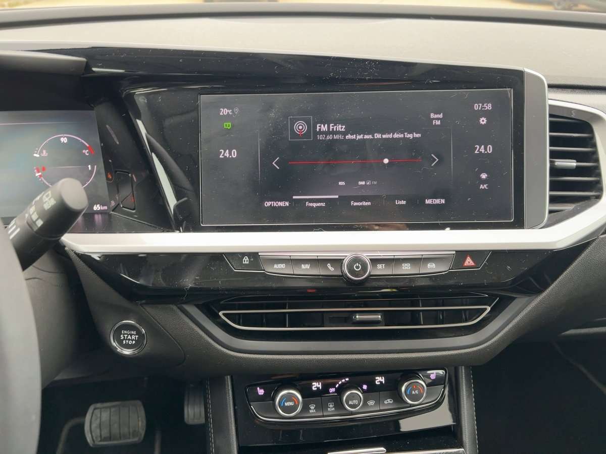 Fahrzeugbild eines Opel Grandland X