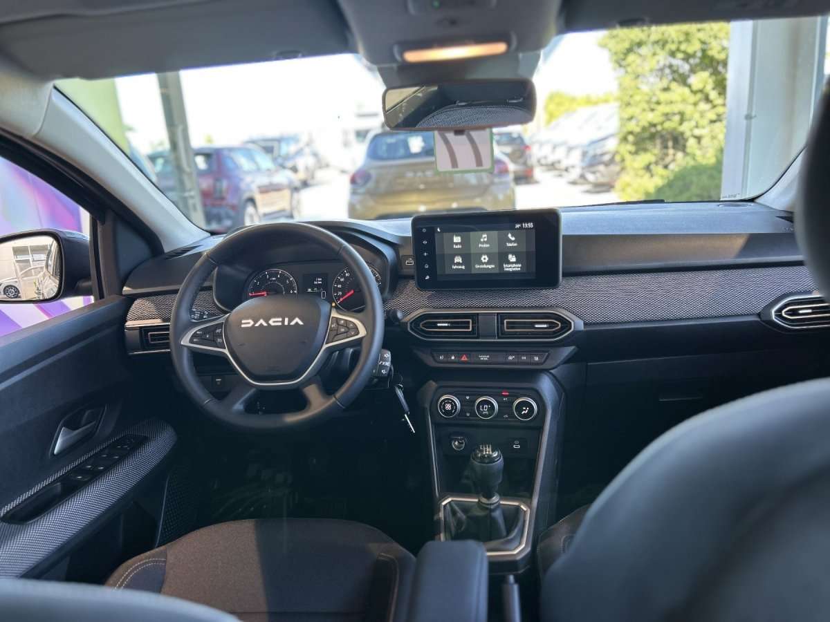 Fahrzeugbild eines Dacia Sandero