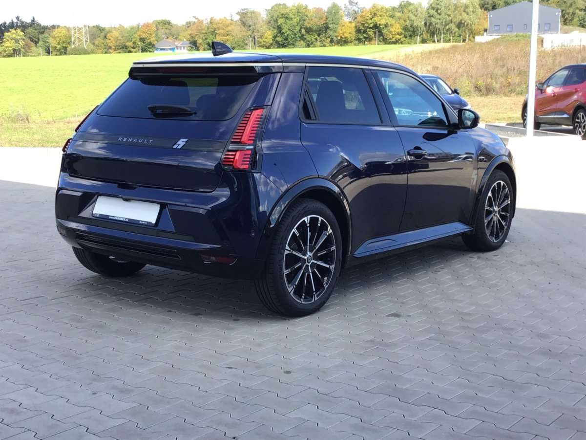 Fahrzeugbild eines Renault 5 E-TECH