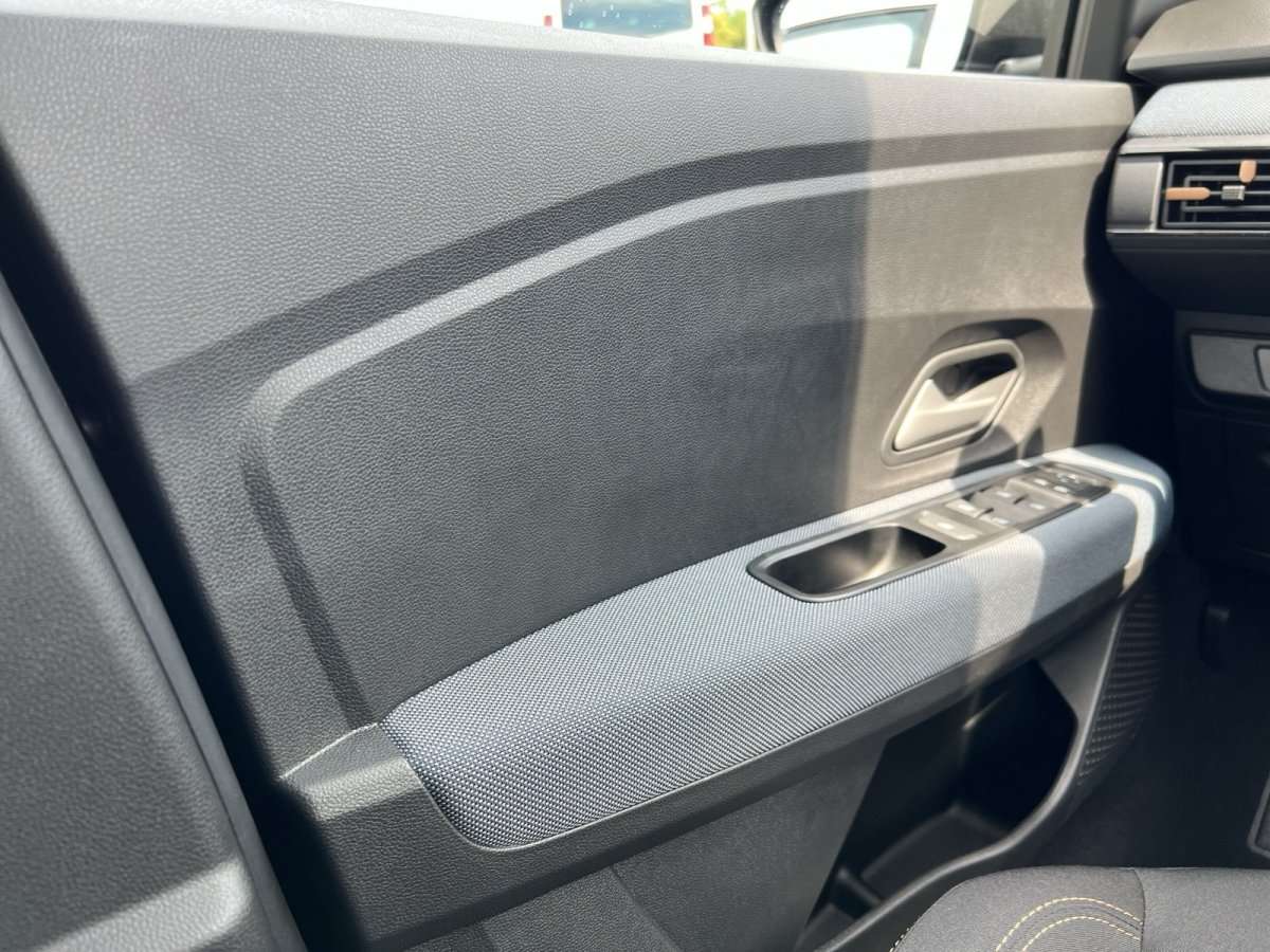 Fahrzeugbild eines Dacia Sandero