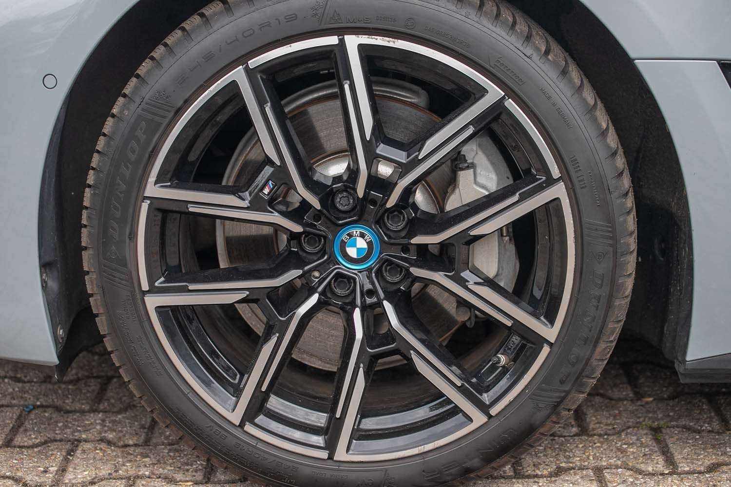 Fahrzeugbild eines BMW i4