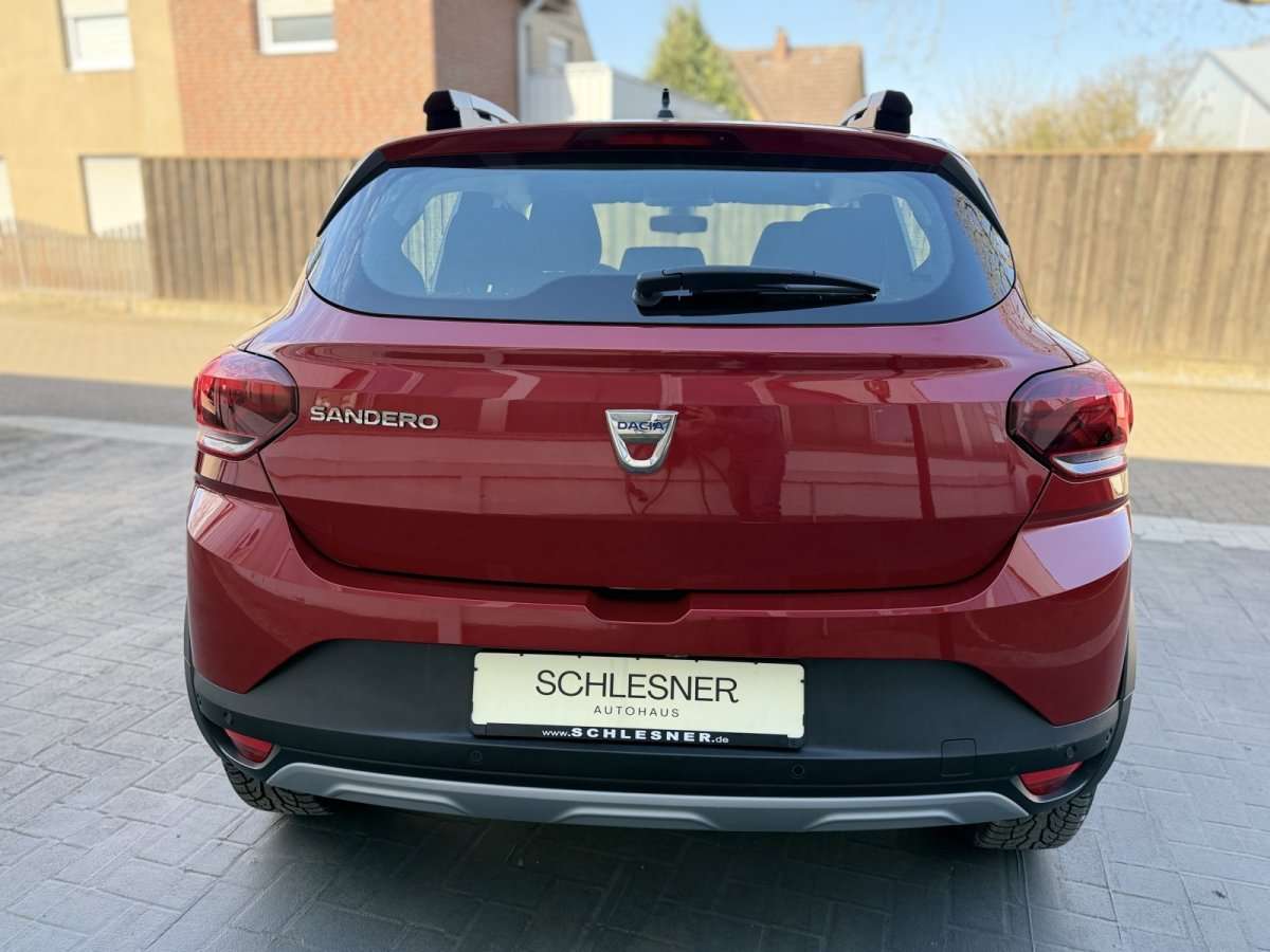 Fahrzeugbild eines Dacia Sandero