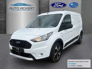 Schräge Frontansicht auf einen Ford Transit Connect , freigestellt