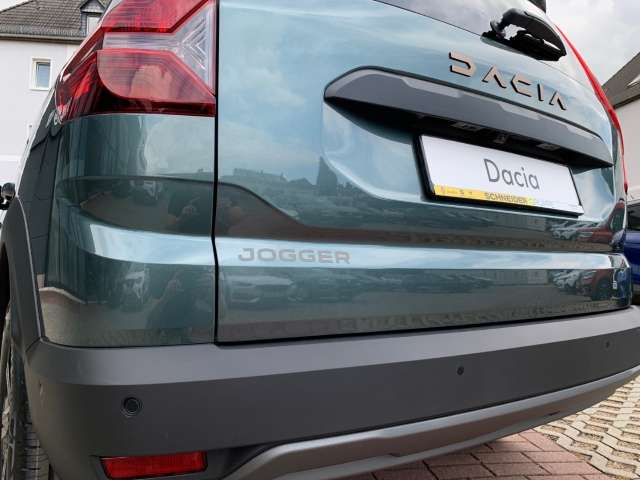 Fahrzeugbild eines Dacia Jogger
