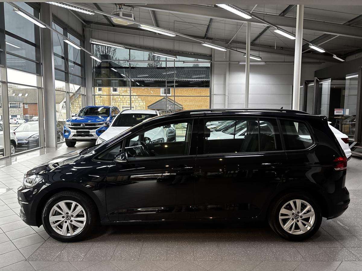 Fahrzeugbild eines Volkswagen Touran