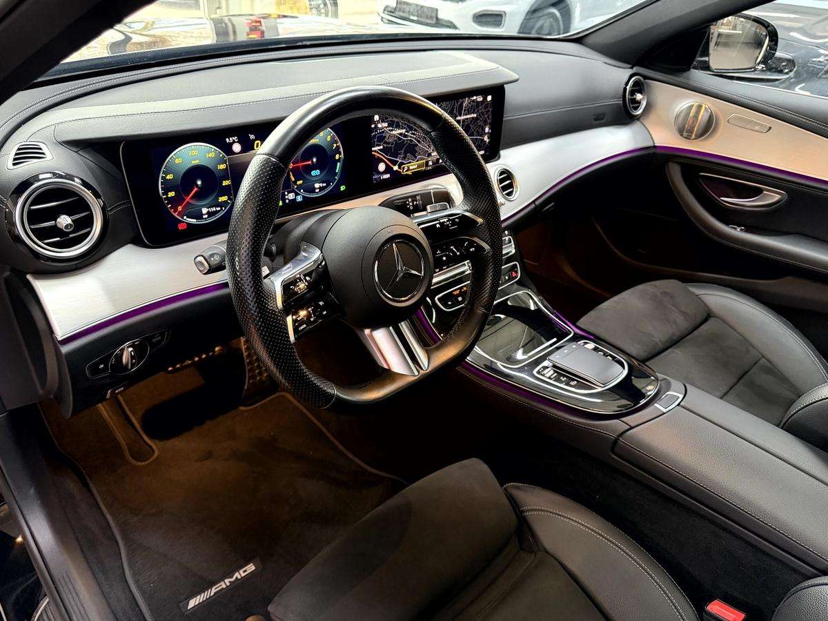 Fahrzeugbild eines Mercedes-Benz E-Klasse