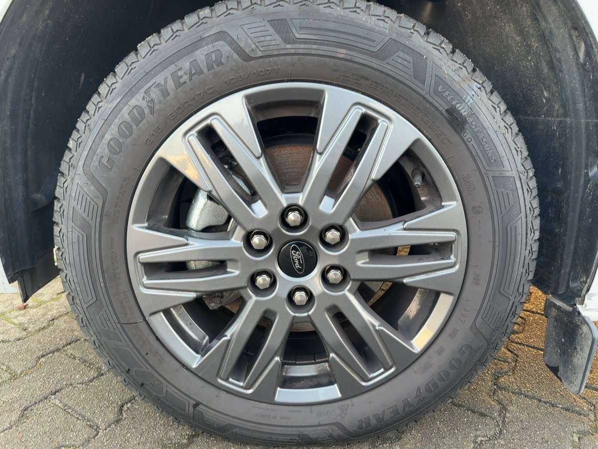 Fahrzeugbild eines Ford Tourneo Custom