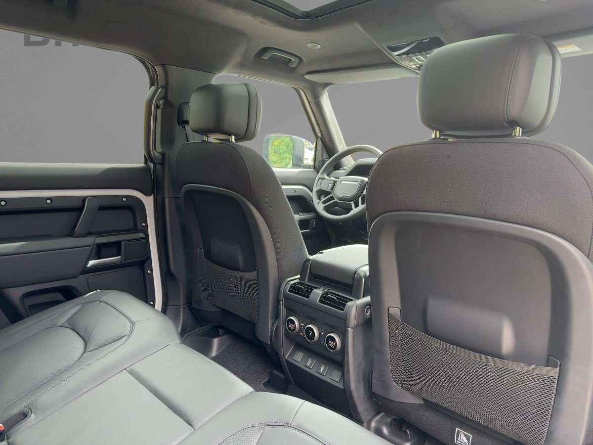 Fahrzeugbild eines Land Rover Defender