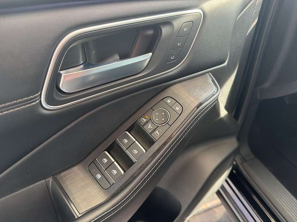 Fahrzeugbild eines Nissan X-TRAIL