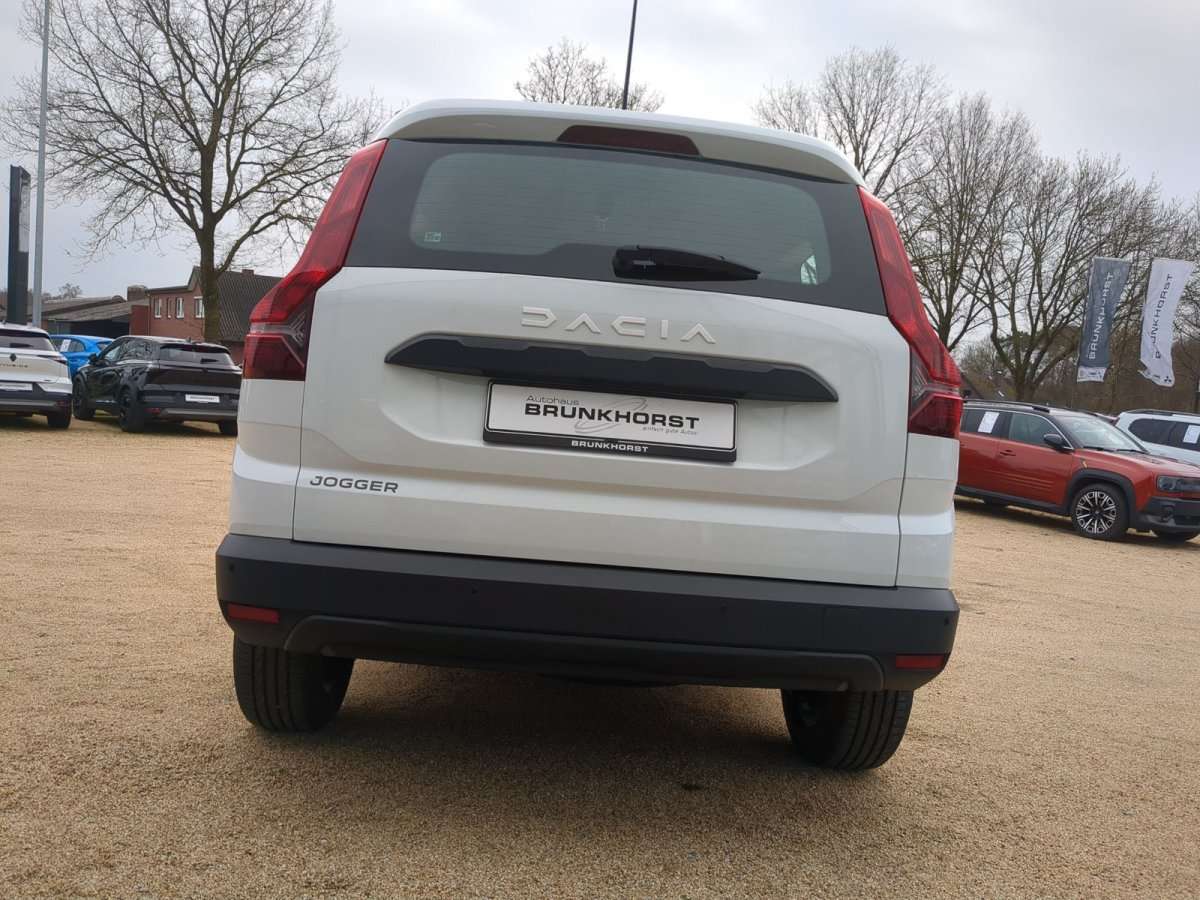 Fahrzeugbild eines Dacia Jogger