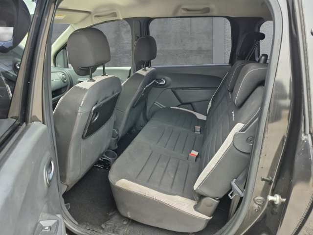 Fahrzeugbild eines Dacia Lodgy