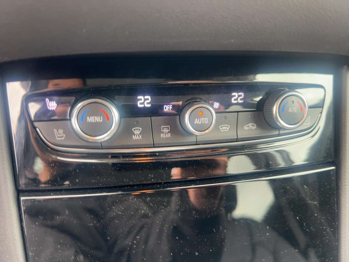 Fahrzeugbild eines Opel Grandland X