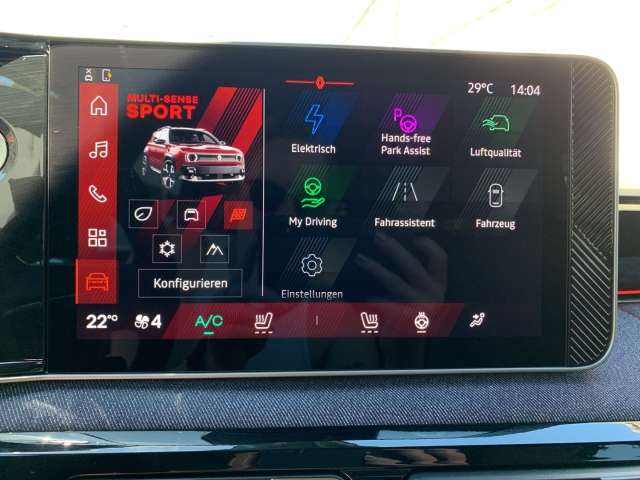 Fahrzeugbild eines Renault 4 E-TECH