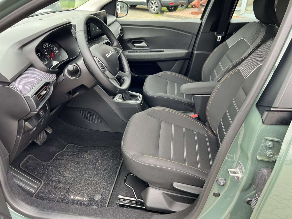 Fahrzeugbild eines Dacia Sandero