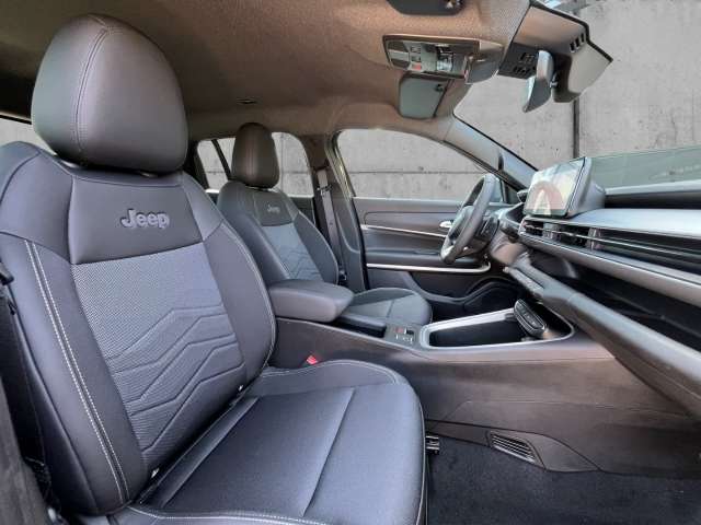 Fahrzeugbild eines Jeep Avenger