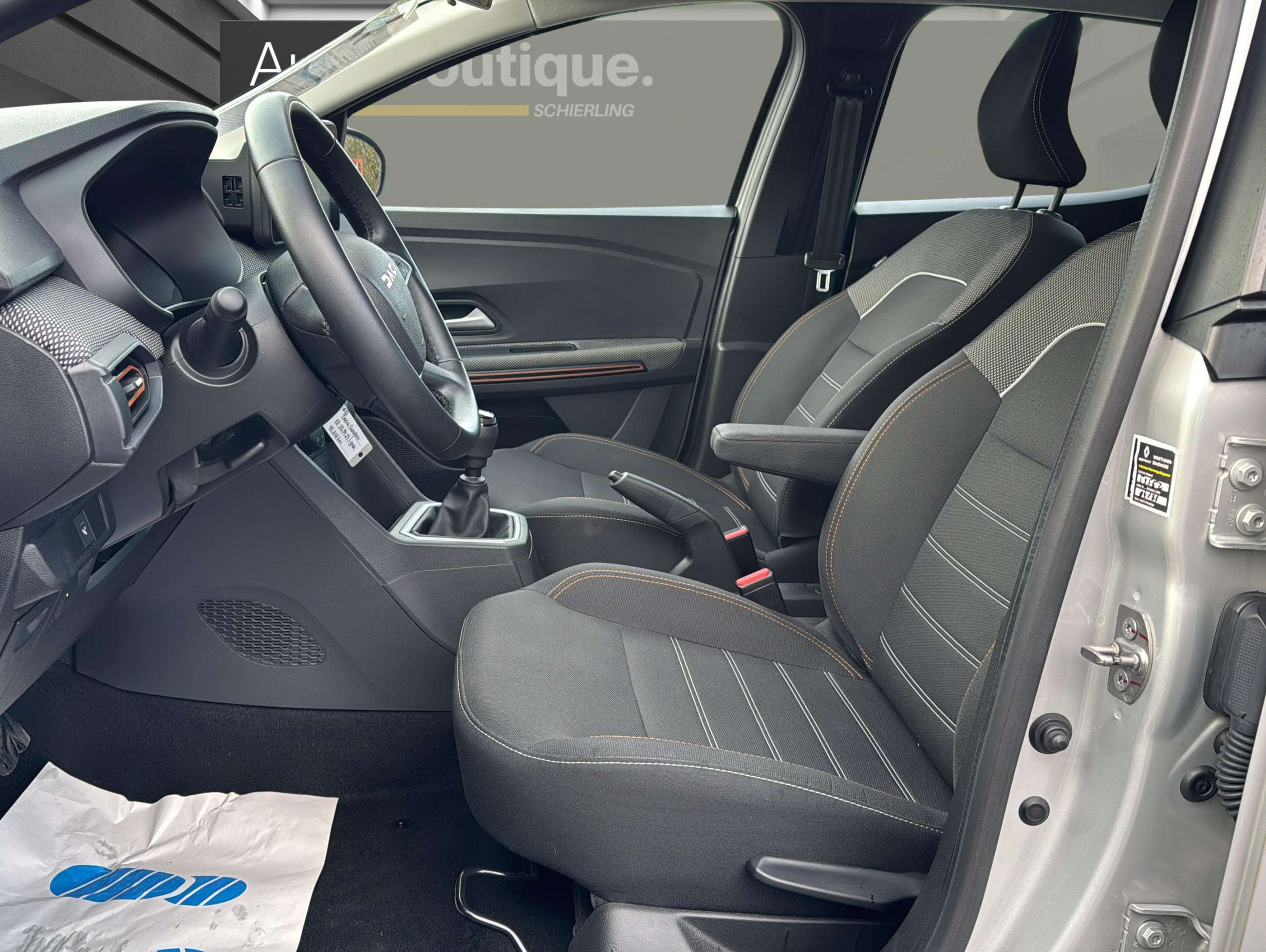 Fahrzeugbild eines Dacia Sandero