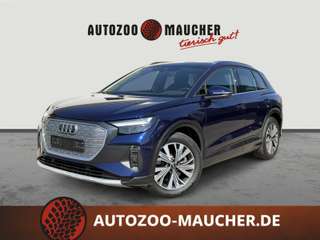 Schräge Frontansicht auf einen Audi Q4 e-tron , freigestellt