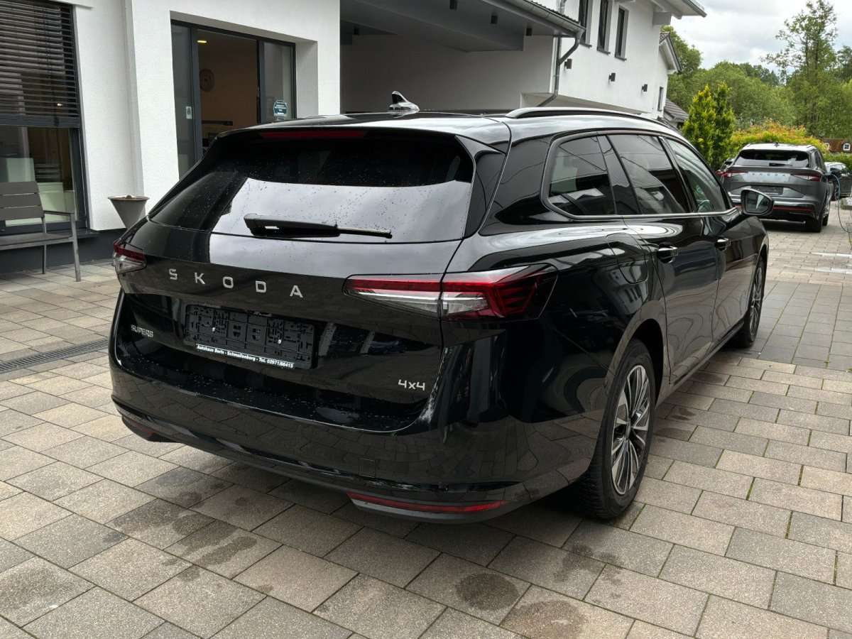Fahrzeugbild eines Skoda Superb