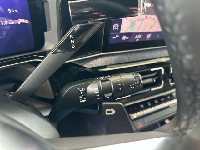 Fahrzeugbild eines Renault 5 E-TECH