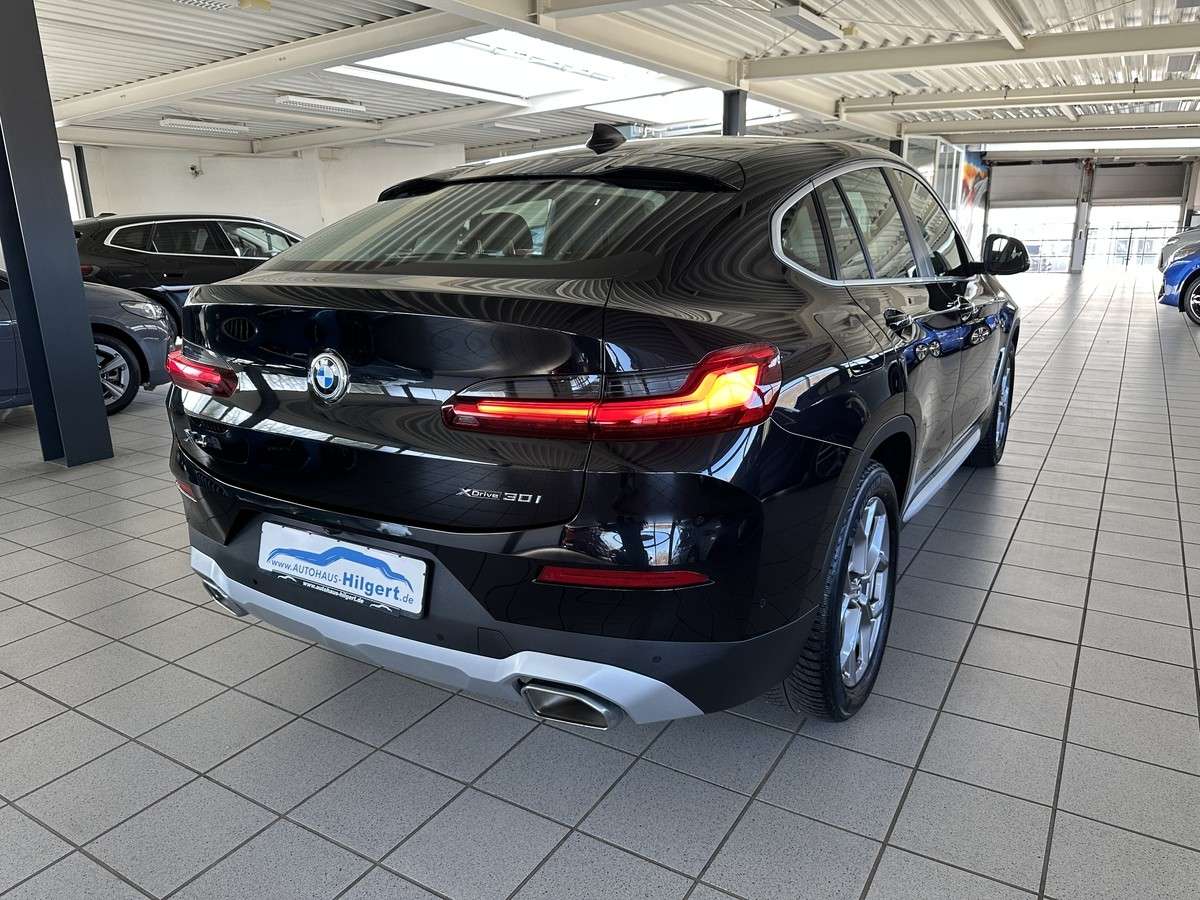 Fahrzeugbild eines BMW X4
