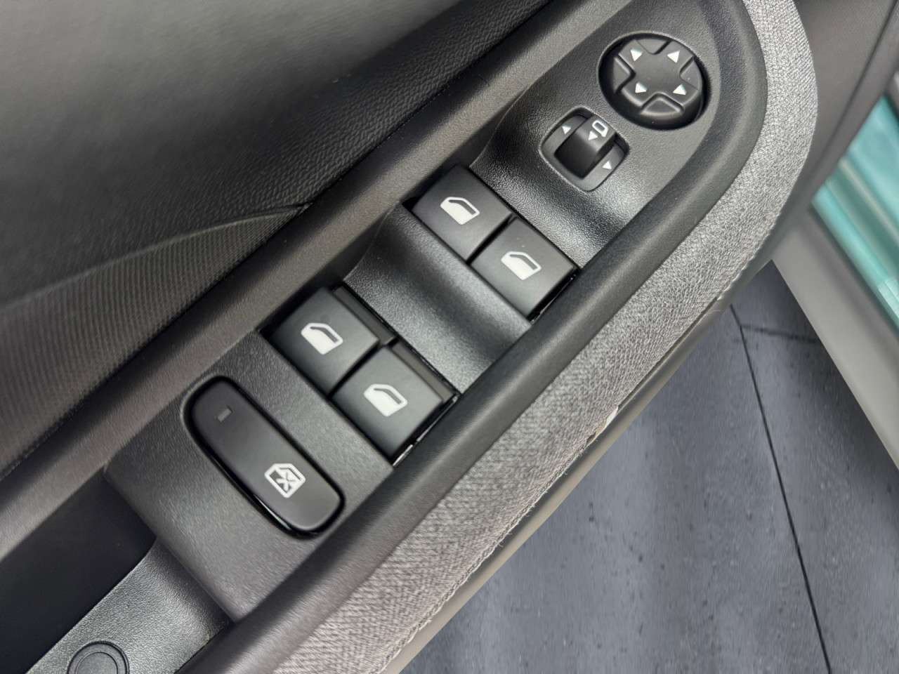 Fahrzeugbild eines Opel Frontera