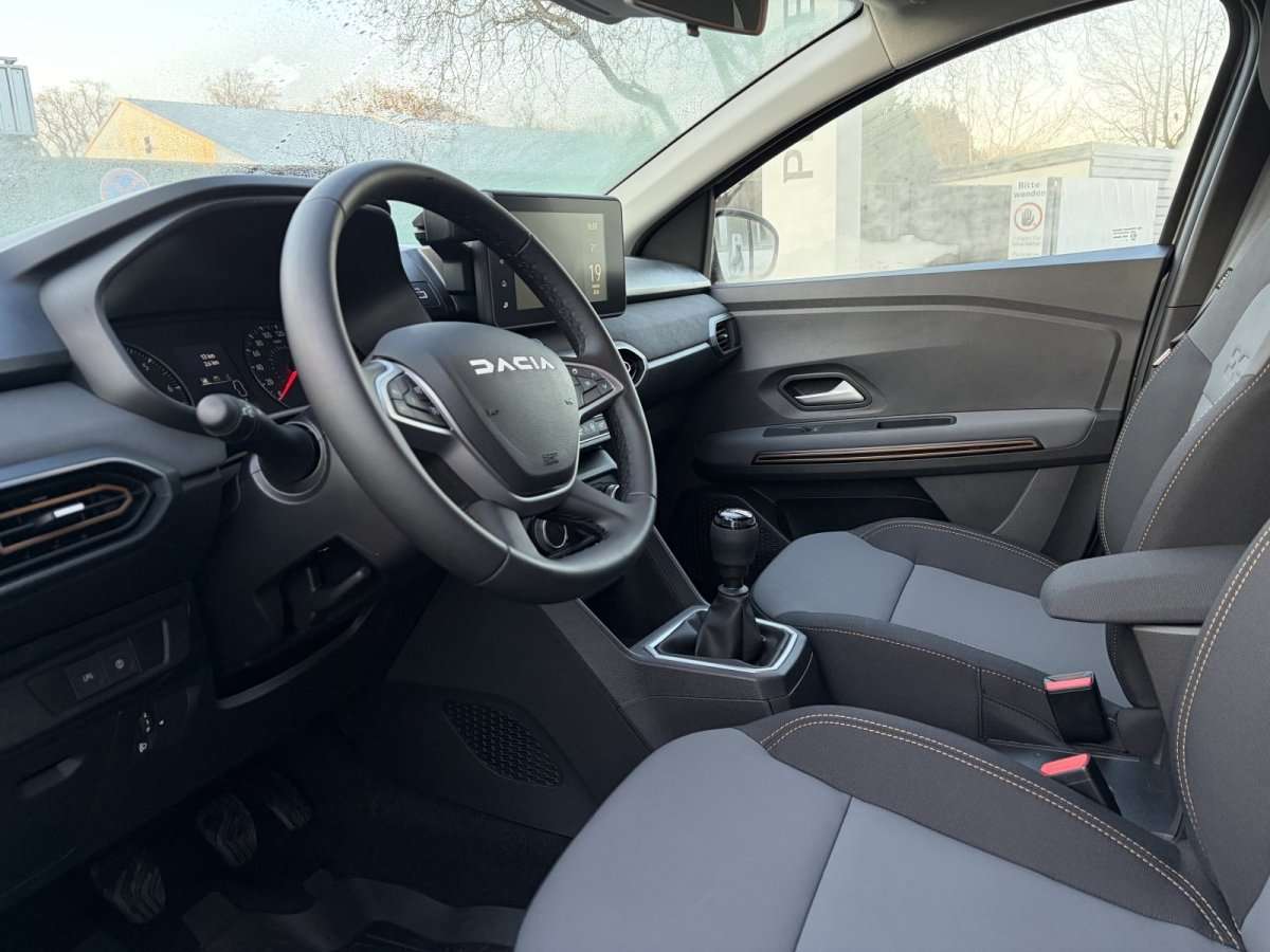 Fahrzeugbild eines Dacia Sandero