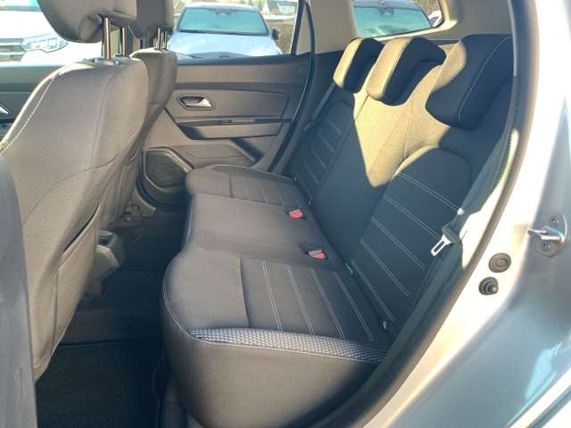 Fahrzeugbild eines Dacia Duster