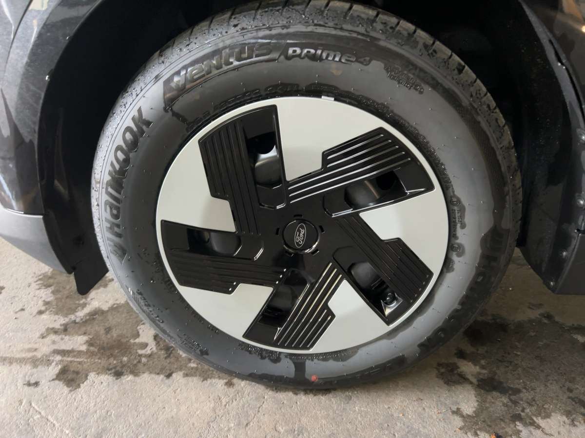 Fahrzeugbild eines Ford Transit Courier