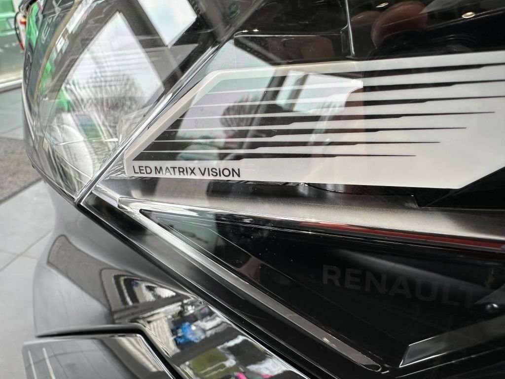 Fahrzeugbild eines Renault Rafale