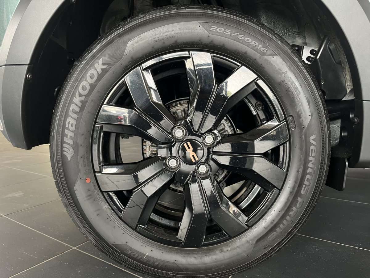 Fahrzeugbild eines Dacia Sandero