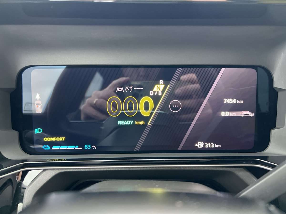 Fahrzeugbild eines Renault 5 E-TECH