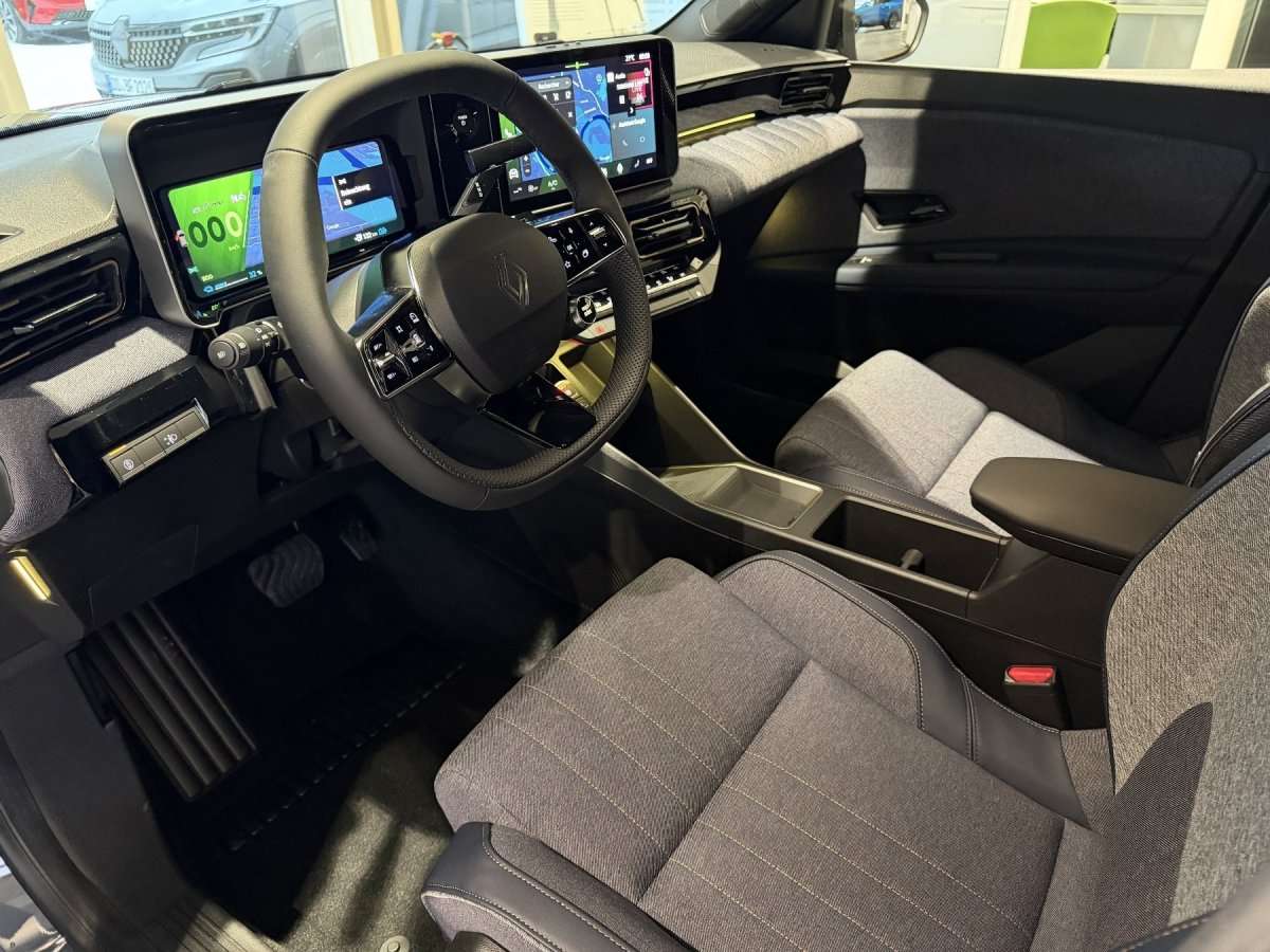 Fahrzeugbild eines Renault 4 E-TECH