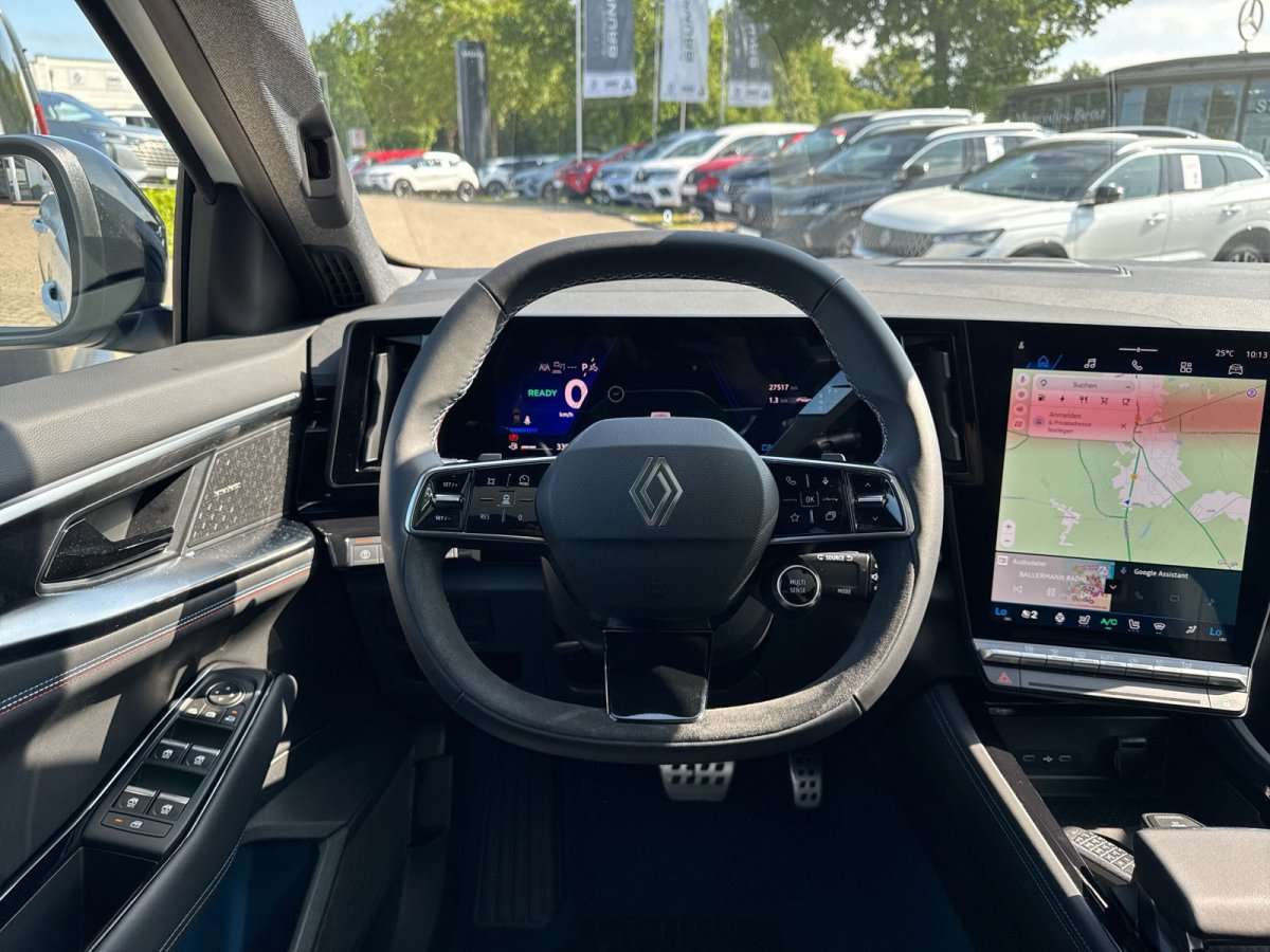 Fahrzeugbild eines Renault Rafale