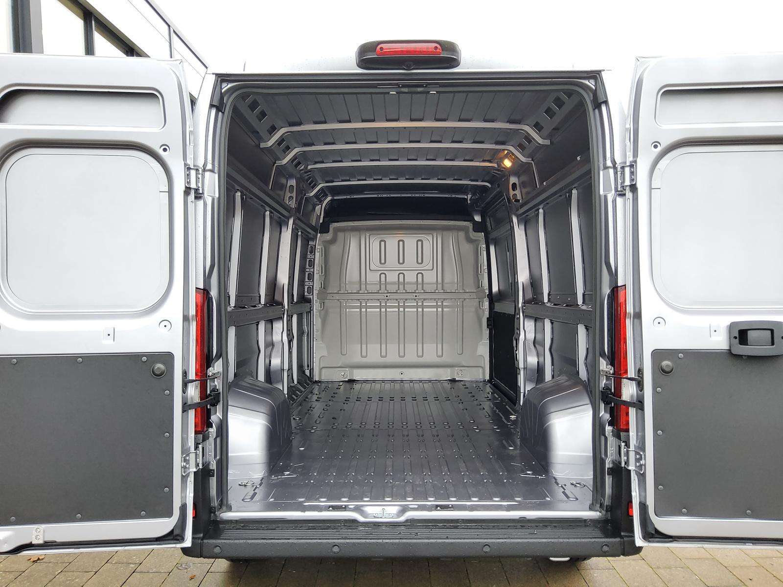 Fahrzeugbild eines Opel Movano