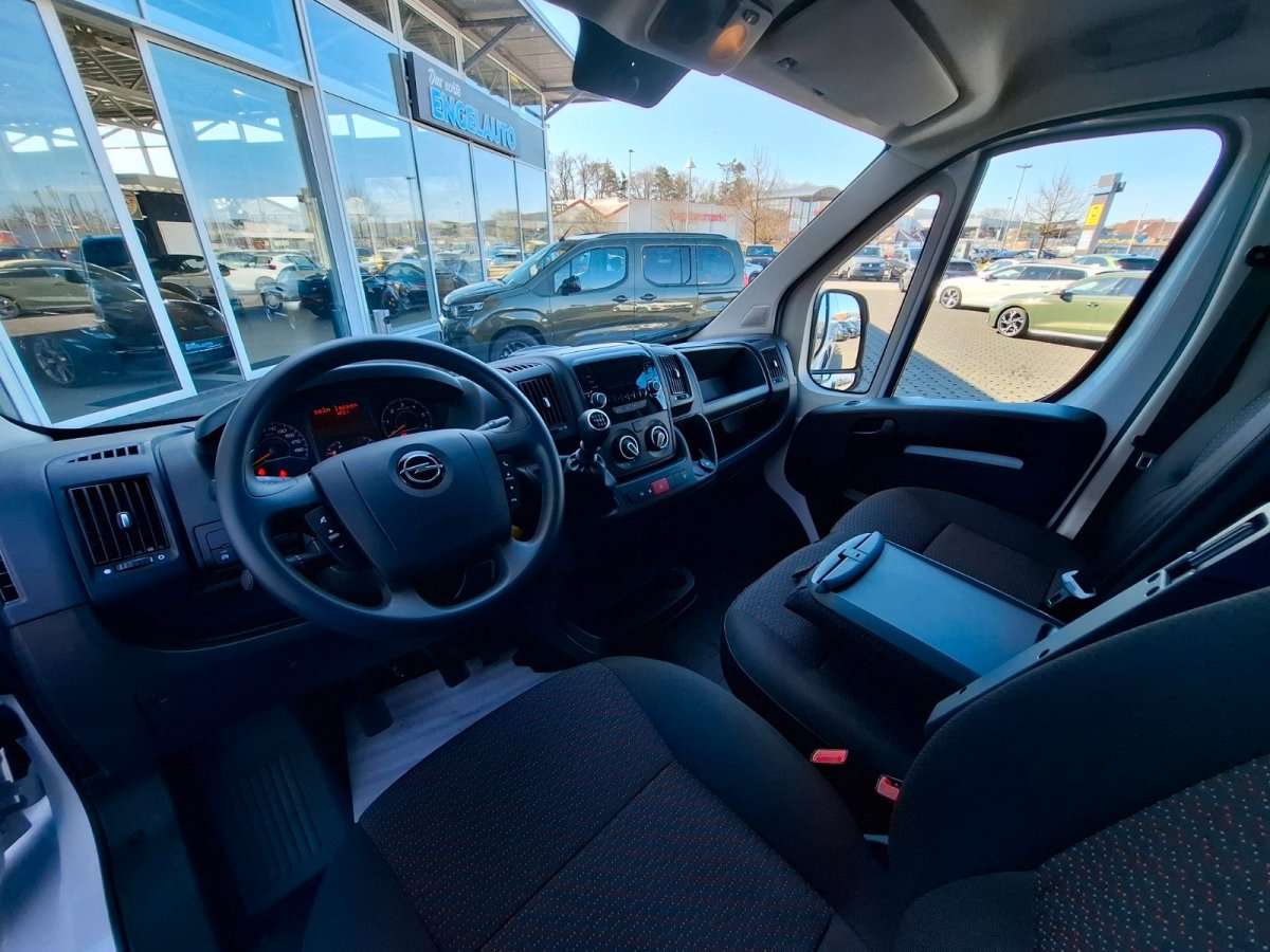 Fahrzeugbild eines Opel Movano