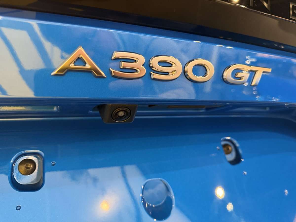 Fahrzeugbild eines Alpine A390